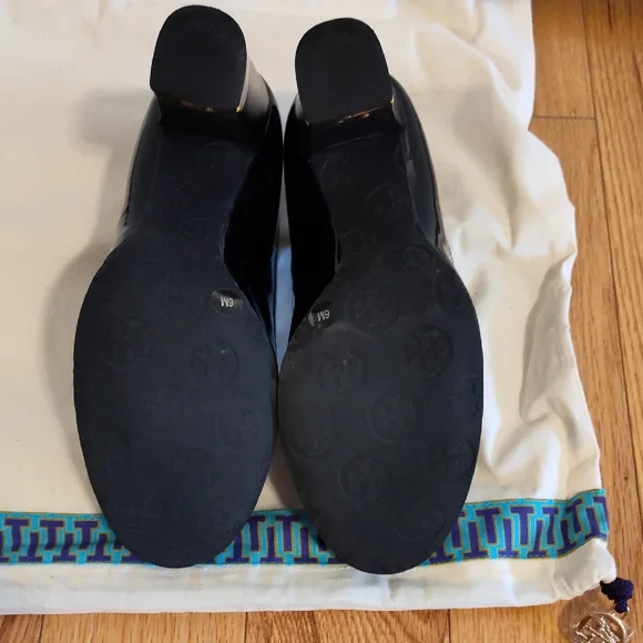 Tory Burch Black Patent Leather Heels - Picture 5 of 5
